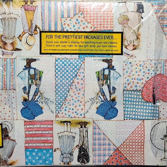 Vintage Holly Hobbie gift wrapping paper - Picture 5 of 6